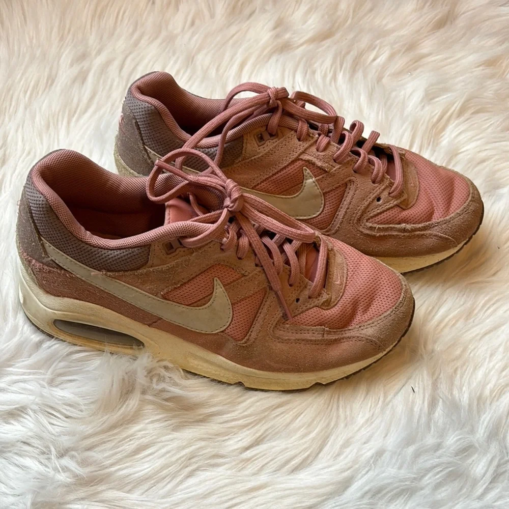 Nike Women's Pink Sneakers, size 7‎